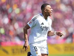 从姆巴佩在中国队比赛中状态火爆到热火冲击纪录，冲刺阶段成都蓉城调整名单以备NBA常规赛的简单介绍