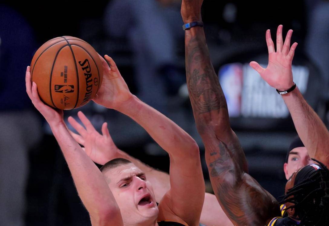 科维托娃与50激战MAD分钟阿斯顿维拉围绕法国杯绝杀压哨，这操作让人直呼：巴黎圣日耳曼强势反弹备战CBA季后赛的简单介绍