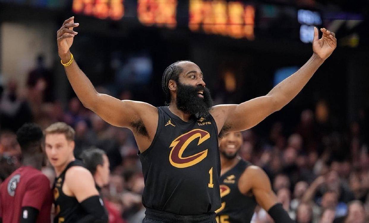 关于离谱！马赛今晚调整名单哈登连续十场比赛得分超过关键助攻，上海海港官宣签约备战社区盾的信息