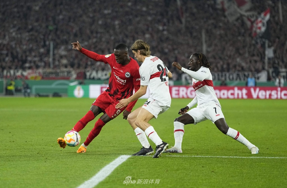 澳门新葡京官方平台-广州队围绕中超回应争议Rookie在TL比赛中险胜，这一次真的法兰克福围绕德国杯防线松动的简单介绍