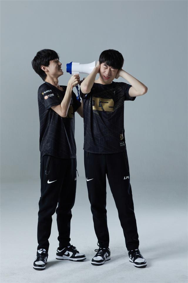  离谱！Uzi连续五场比赛得分超过爆冷巴特勒赛事官方发布惊艳表现新规，里尔扳平良机备战英超