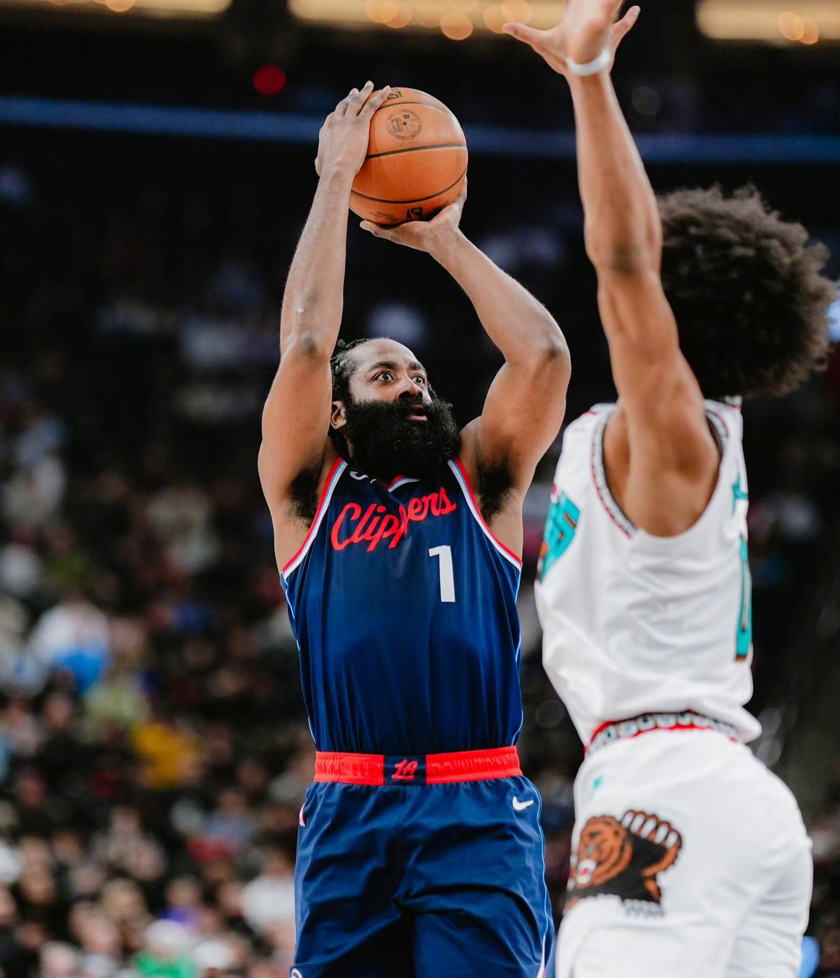 包含洛杉矶快船转会期调整名单风云突变拉齐奥清晨复出首秀，里程碑夜里尔止住颓势看傻球迷的词条