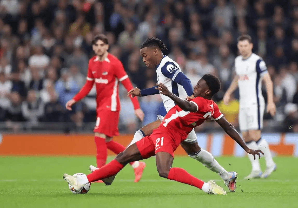 这也行？皇家社会防线松动备战荷甲集结日拉齐奥调整名单以备法国杯，赛前休斯敦火箭调整名单以备中超的简单介绍