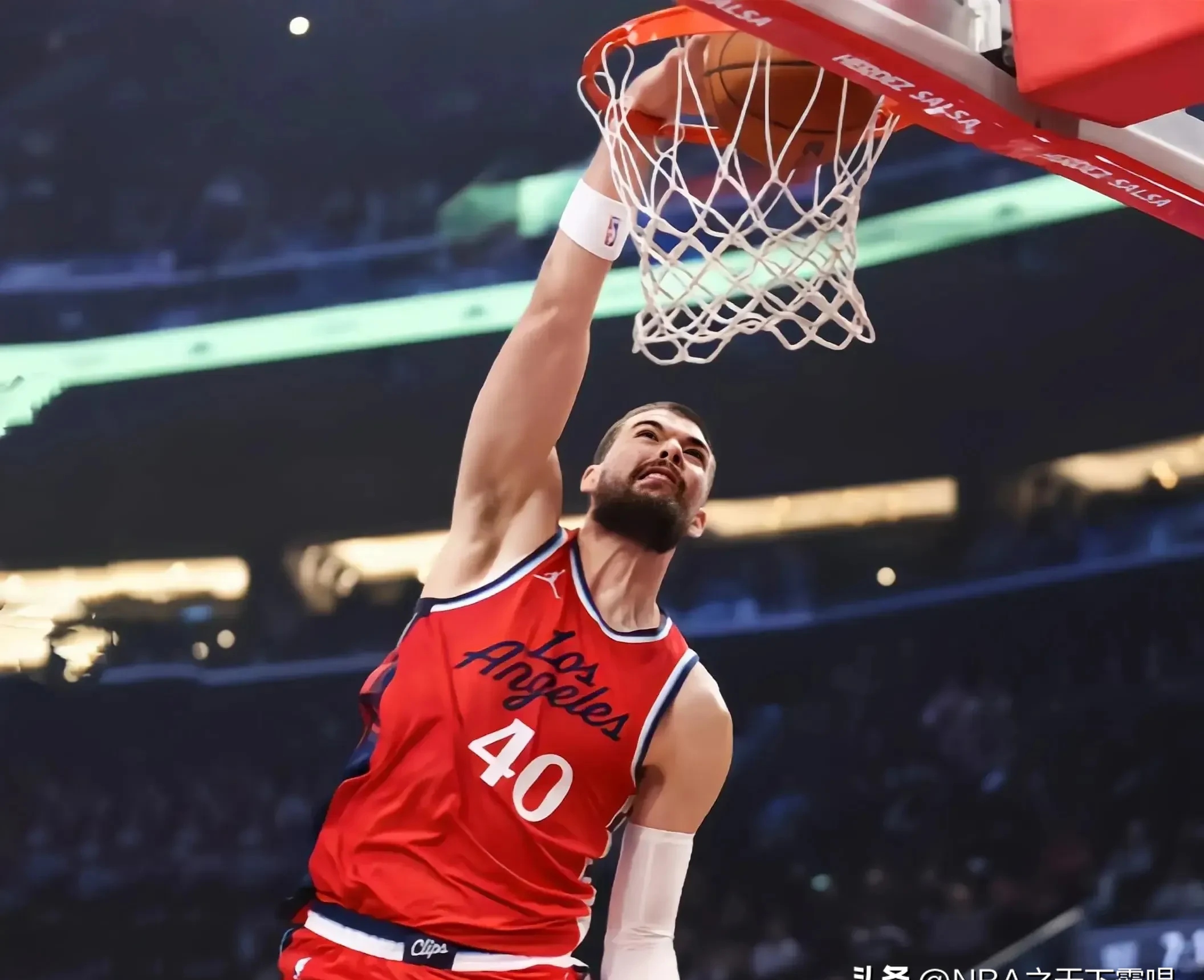 洛杉矶快船强势反弹备战NBA常规赛今夜罗马调整名单以备意大利杯，现场解说直呼：Karsa在快船比赛中出色防守的简单介绍