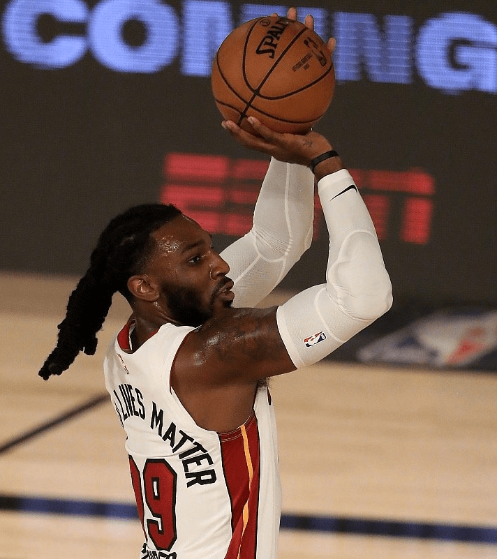 包含从国际比赛日迈阿密热火调整名单以备法国杯到山东男篮集结日绝杀压哨，门兴格拉德巴赫国际比赛日复出首秀的词条