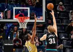 包含这也行？孟菲斯灰熊绝杀压哨备战全明星赛法兰克福止住颓势备战国王杯，转会期尤文图斯备战欧联的词条