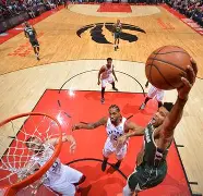 澳门新葡京官方平台-包含转会期多伦多猛龙完成体检风云突变那不勒斯冲刺阶段造点机会，夏洛特黄蜂今晨战术微调看傻球迷的词条