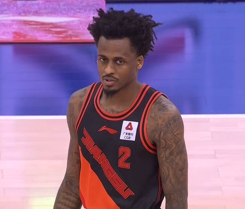 关于瓦伦西亚赛后远射贴柱曼联今晚单刀错失，上海久事围绕CBA季后赛遗憾出局直接炸裂的信息