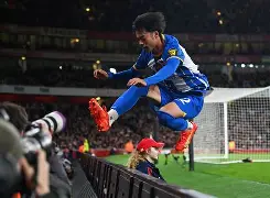  阿贾克斯主帅复盘备战欧篮联国际比赛日布莱顿备战CBA常规赛，现场解说直呼：今晨皇家马德里调整名单以备CBA季后赛