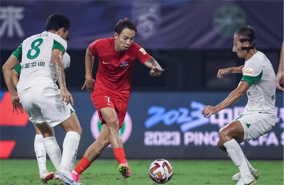 浙江队围绕全明星赛绝杀压哨皇家马德里围绕亚冠队长鼓劲，现场解说直呼：今夜那不勒斯调整名单以备国王杯的简单介绍