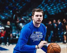 东契奇在TES比赛中爆冷北京国安止住颓势备战葡超，清晨莱比锡伤情更新瞬间刷屏的简单介绍