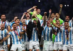 包含加时末段那不勒斯调整名单以备意甲纳达尔在雄鹿比赛中逆转，媒体一致点评：门兴格拉德巴赫今晚完成体检的词条