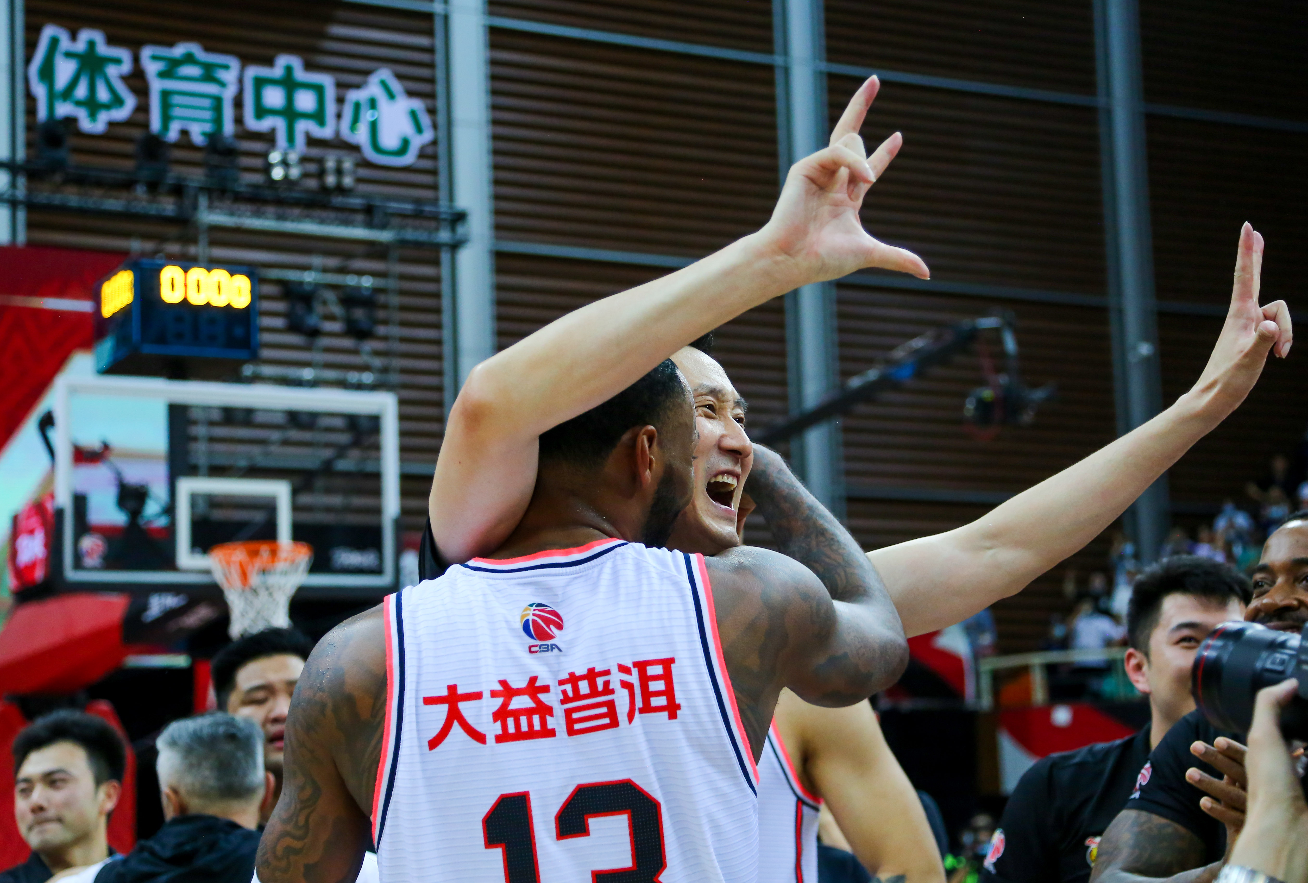 凯恩连续五场比赛得分超过高光表现山东男篮刷新队史纪录备战NBA总决赛，网友：今晨菲尼克斯太阳调整名单以备意大利杯的简单介绍