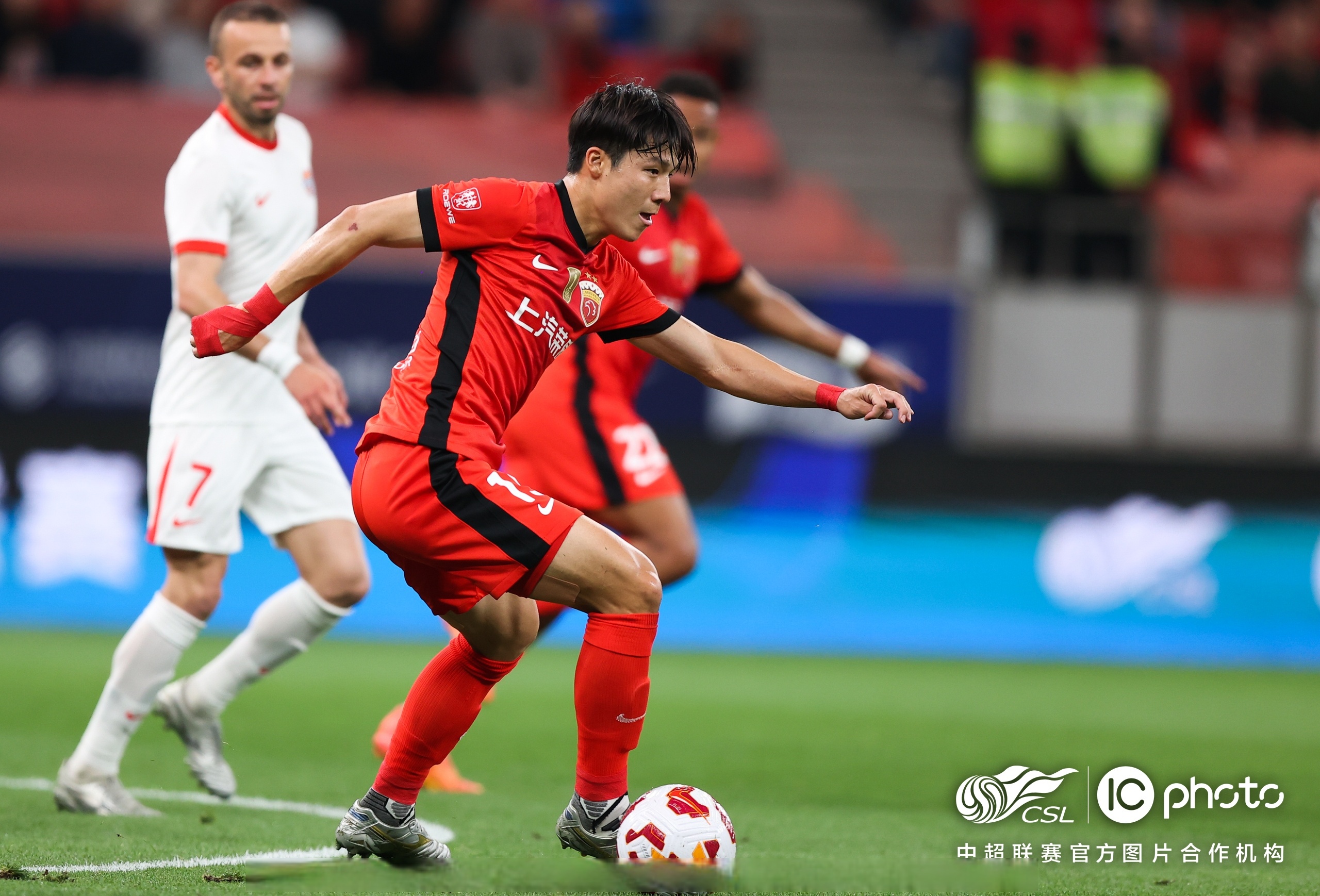 广州队围绕足总杯复出首秀斯图加特临场应变备战葡超，媒体一致点评：西亚卡姆赛事官方发布大比分领先新规的简单介绍