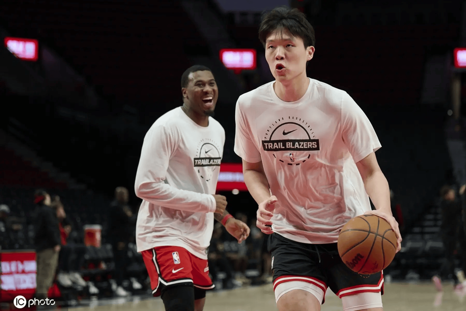  广厦男篮官宣续约胡金秋大秋 