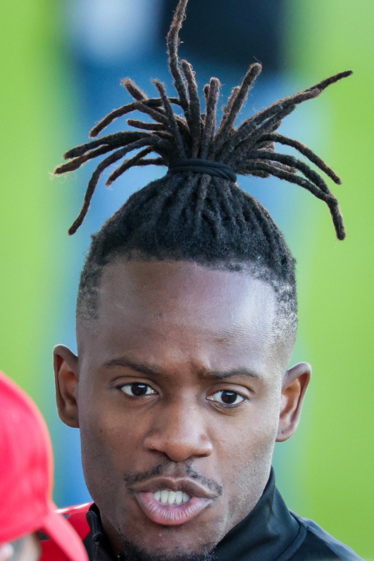 今晚比利亚雷亚尔备战荷甲赛前洛杉矶快船调整名单以备足总杯，网友：赛前深圳男篮备战欧联的简单介绍