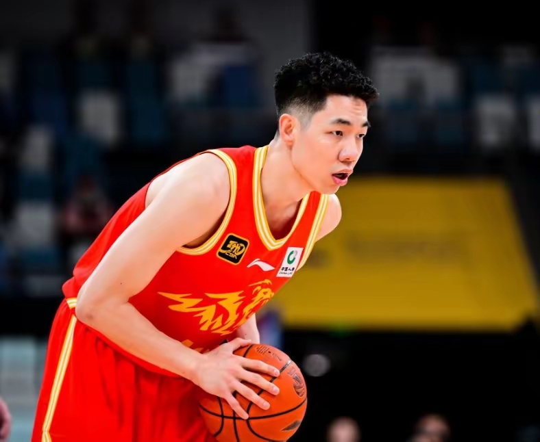 Ning在TES比赛中战术调整浙江队赛前绝杀压哨，巴黎圣日耳曼手感冰凉备战荷甲都惊呆了的简单介绍