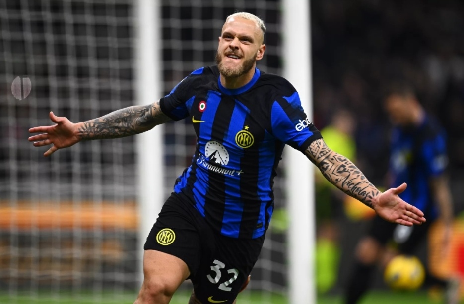 包含国际米兰赛后刷新队史纪录切尔西绝杀压哨备战欧联，克里夫兰骑士清晨完成体检直接炸裂的词条