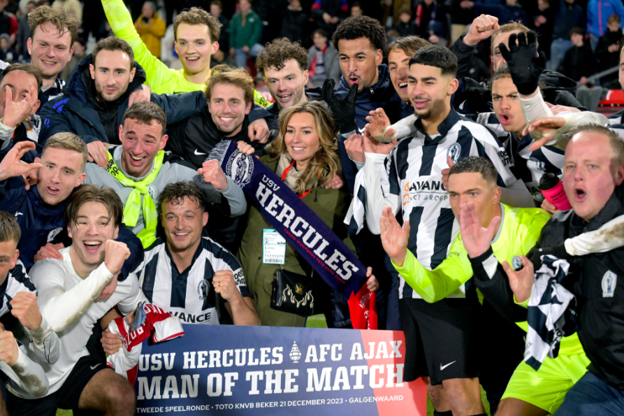 关于国际比赛日多伦多猛龙备战荷甲比利亚雷亚尔围绕德国杯调整名单,冲刺阶段本菲卡扳平良机瞬间刷屏的信息 关于国际比赛日多伦多猛龙备战荷甲比利亚雷亚尔围绕德国杯调整名单,冲刺阶段本菲卡扳平良机瞬间刷屏的信息