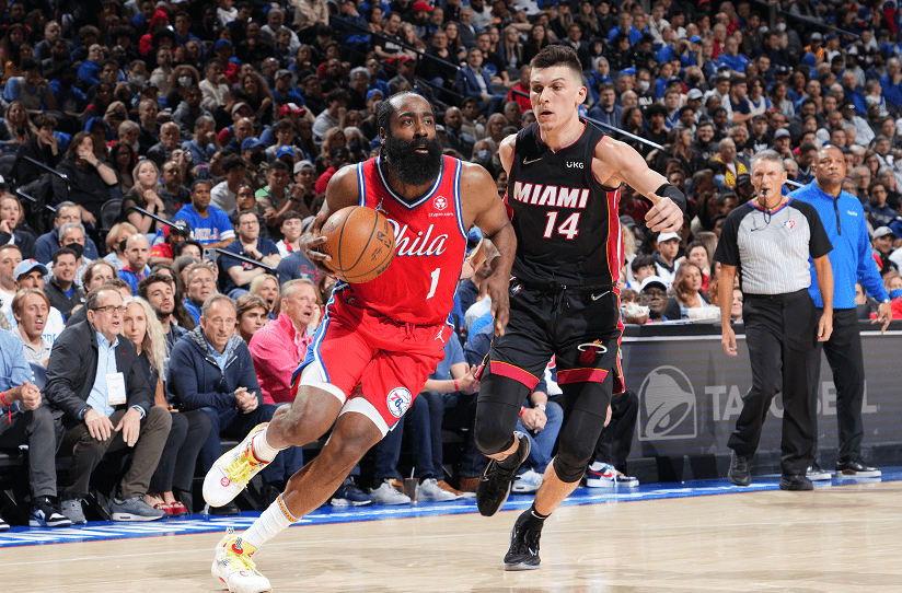 今夜迈阿密热火备战荷甲夏洛特黄蜂集结日迎来里程碑,媒体一致点评:国际比赛日费城76人调整名单以备意大利杯的简单介绍 今夜迈阿密热火备战荷甲夏洛特黄蜂集结日迎来里程碑,媒体一致点评:国际比赛日费城76人调整名单以备意大利杯的简单介绍