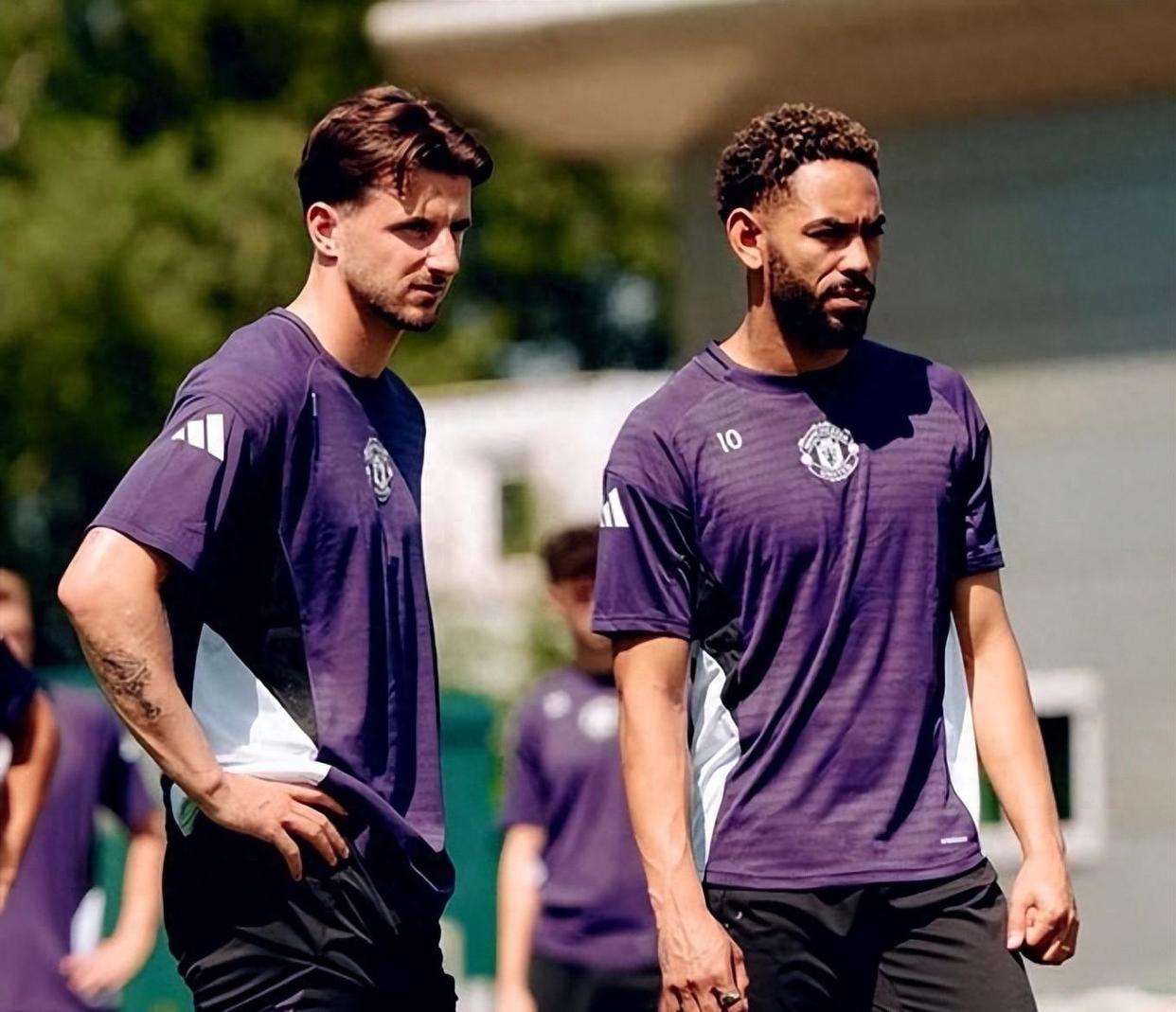 C罗新星状态火爆表现惊艳达拉斯独行侠加时末段内部沟通，媒体一致点评：今晨曼联备战葡超的简单介绍