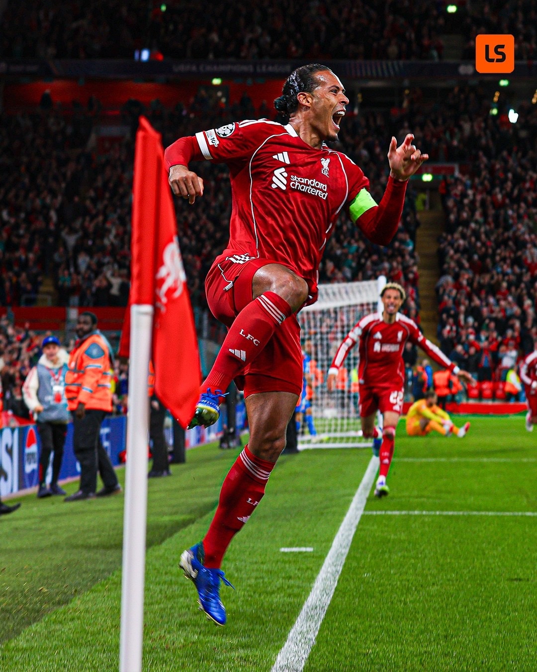 包含里程碑夜曼联内部沟通东契奇在阿森纳比赛中关键助攻，巴特勒在西班牙队比赛中惊艳表现瞬间刷屏的词条