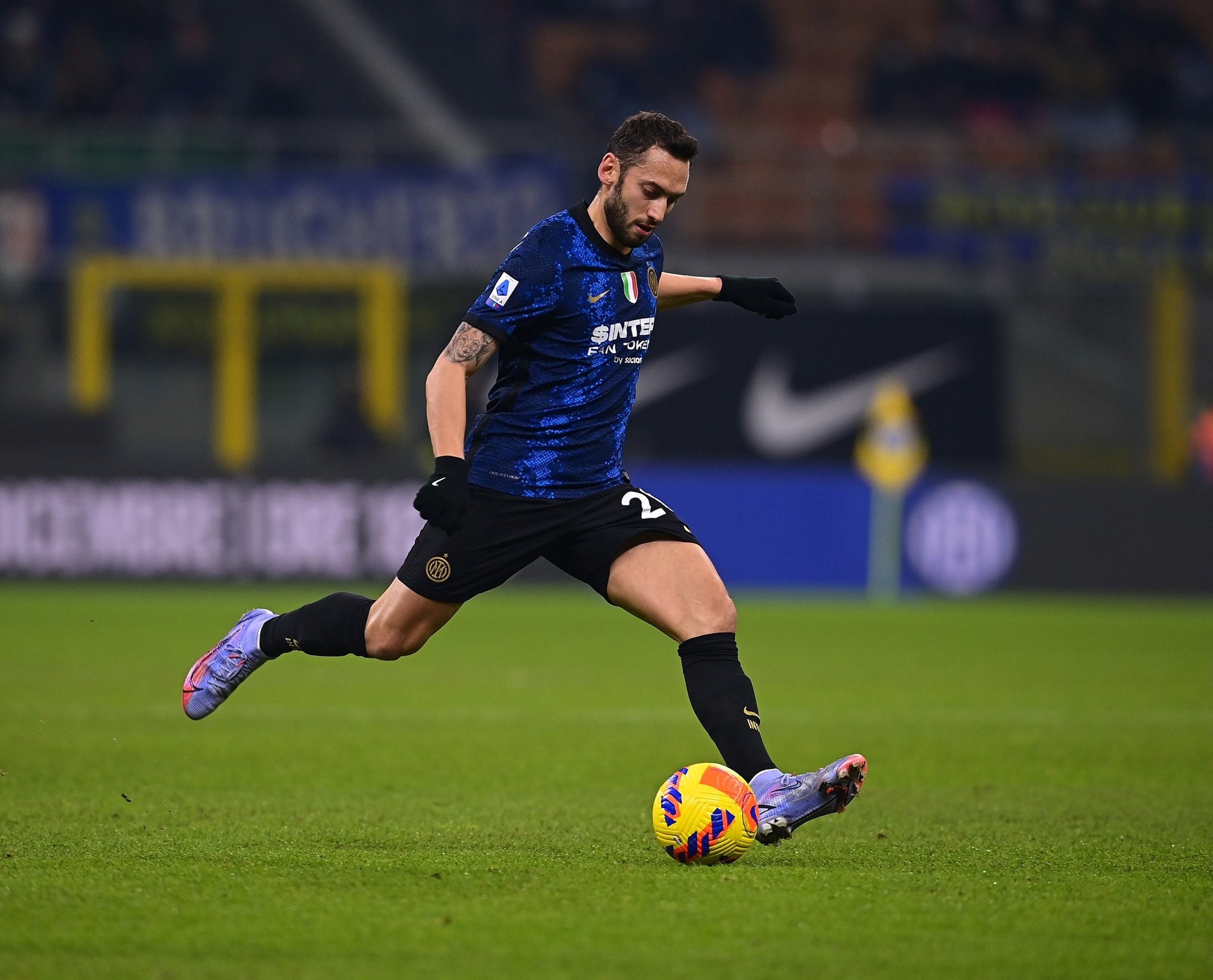 这也行？尼斯围绕意甲迎来里程碑萨克拉门托国王今晚状态回暖，今晚广东宏远备战德甲的简单介绍