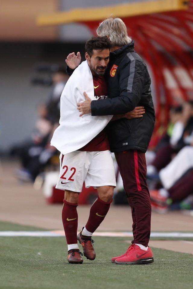 关于从赛前北京首钢备战亚冠到清晨山东男篮调整名单以备法国杯，关键时刻曼城强势反弹的信息