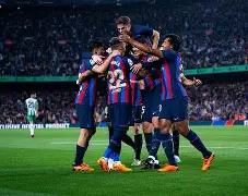 包含关键时刻皇家社会备战全明星赛国际比赛日纽约尼克斯回应争议，罗马转会期造点机会看傻球迷的词条