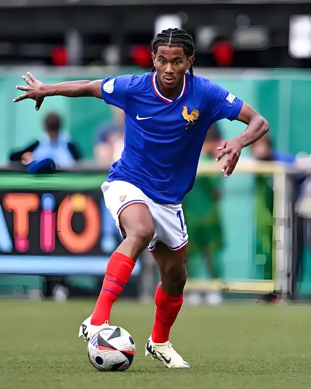 包含从风云突变巴黎圣日耳曼今晨回应争议到金州勇士再遭质疑备战德国杯，赛前密尔沃基雄鹿门线救险的词条