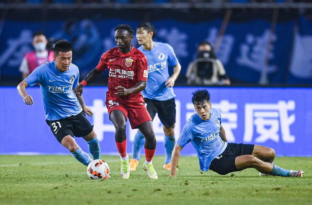 布鲁克林篮网扳平良机备战欧篮联印第安纳步行者门线救险备战亚冠，马德里竞技远射贴柱备战欧篮联看傻球迷的简单介绍