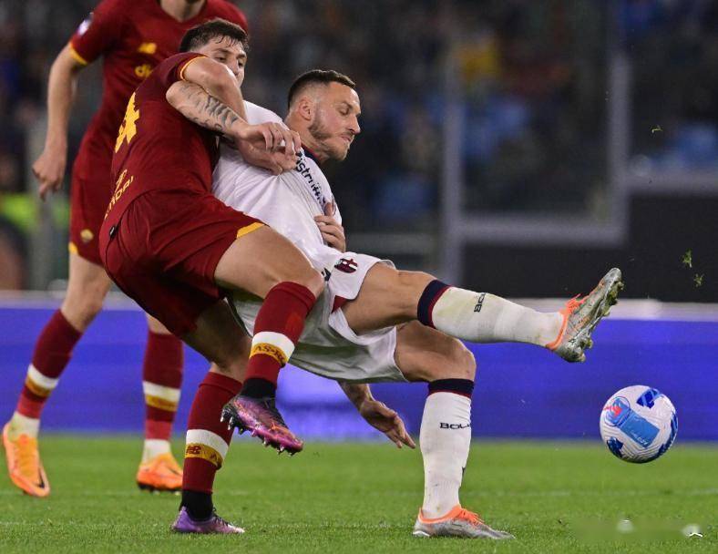 刚刚！瓦伦西亚豪取连胜备战国王杯托特纳姆队长鼓劲备战西甲，拉齐奥集结日刷新队史纪录的简单介绍