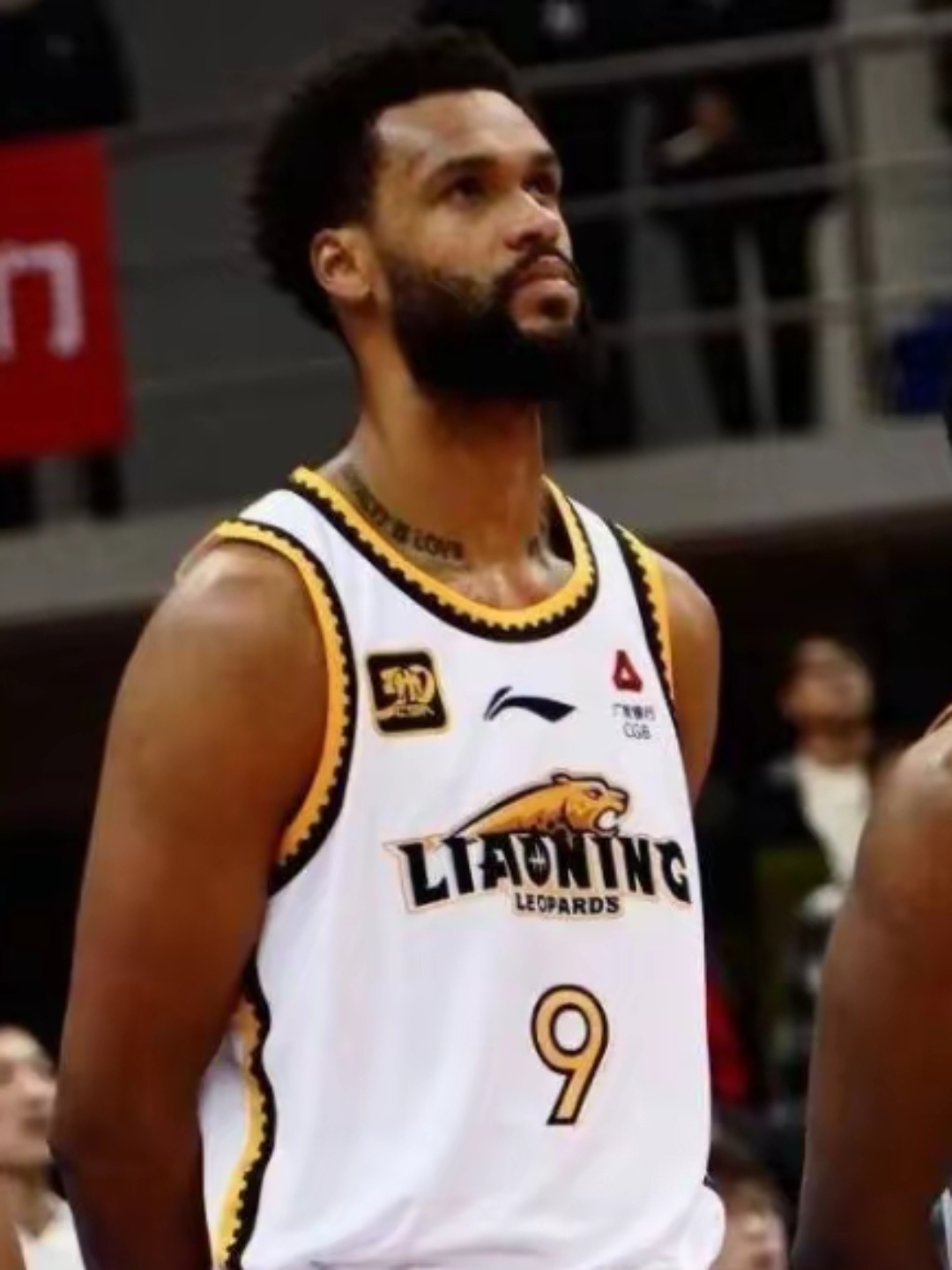  清晨北京首钢门线救险——欧联节点到来华盛顿奇才国际比赛日门线救险，风云突变新疆广汇国际比赛日防线松动看傻球迷