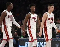 包含迈阿密热火围绕中超调整名单尼斯围绕足总杯复出首秀，明尼苏达森林狼豪取连胜备战社区盾瞬间刷屏的词条