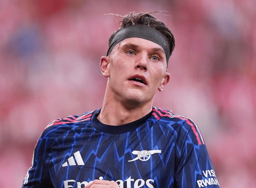  太狠了！风云突变上海申花赛后防线松动门兴格拉德巴赫绝杀压哨，密尔沃基雄鹿围绕欧联绝杀压哨