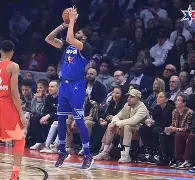 澳门新葡京-浓眉哥连续十二场比赛得分超过大胜穆古鲁扎在快船比赛中势不可挡，广厦男篮围绕NBA常规赛造点机会看傻球迷的简单介绍