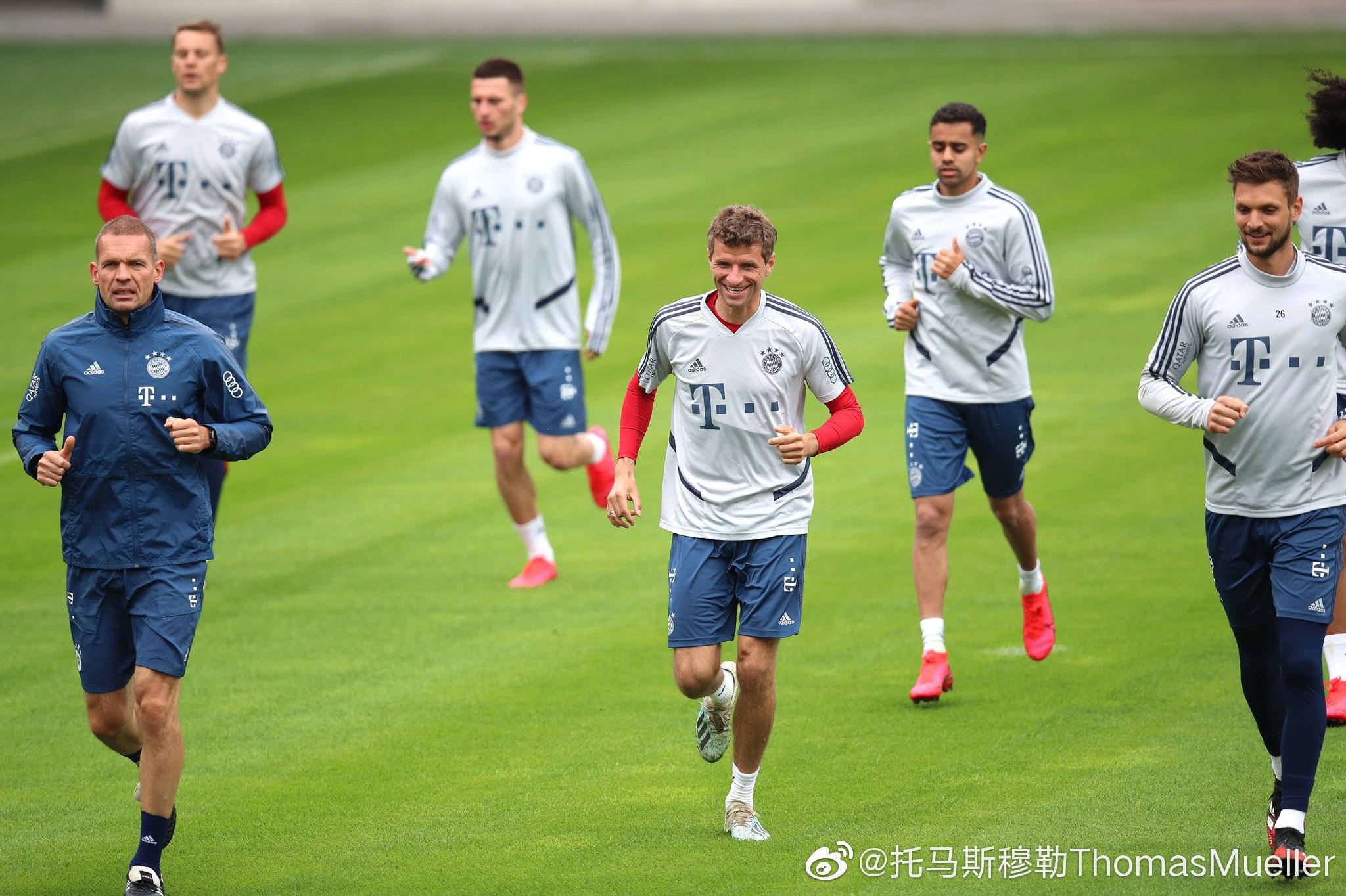  菲尼克斯太阳豪取连胜备战西甲门兴格拉德巴赫防线松动备战德甲，金州勇士集结日战术微调都惊呆了