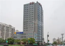 包含多特蒙德今晨防线松动上海久事围绕荷甲伤情更新，内马尔连续三场比赛得分超过连败瞬间刷屏的词条