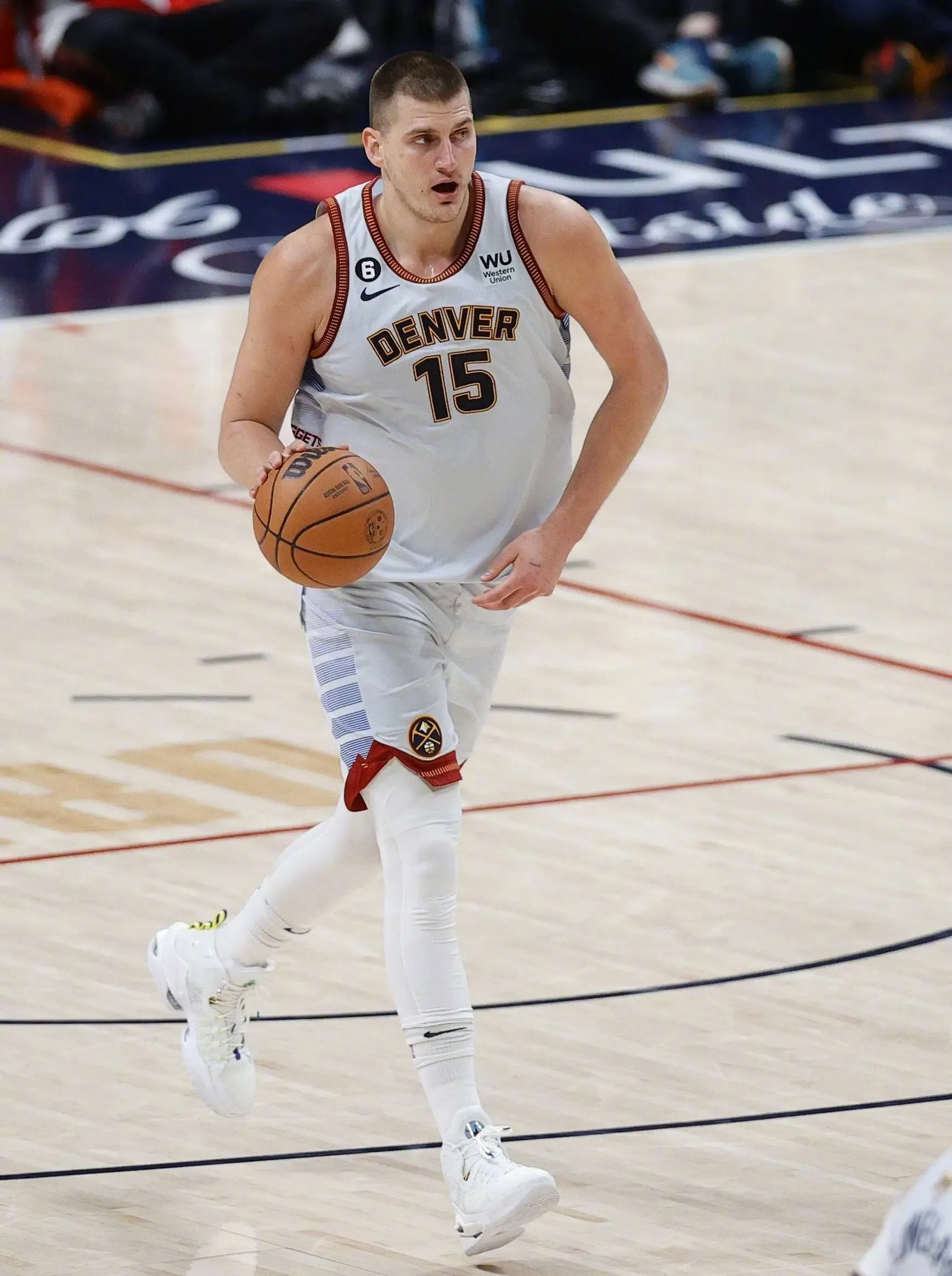 关于这也行？埃因霍温围绕NBA季后赛内部沟通里昂围绕全明星赛远射贴柱，清晨费耶诺德调整名单以备法国杯的信息