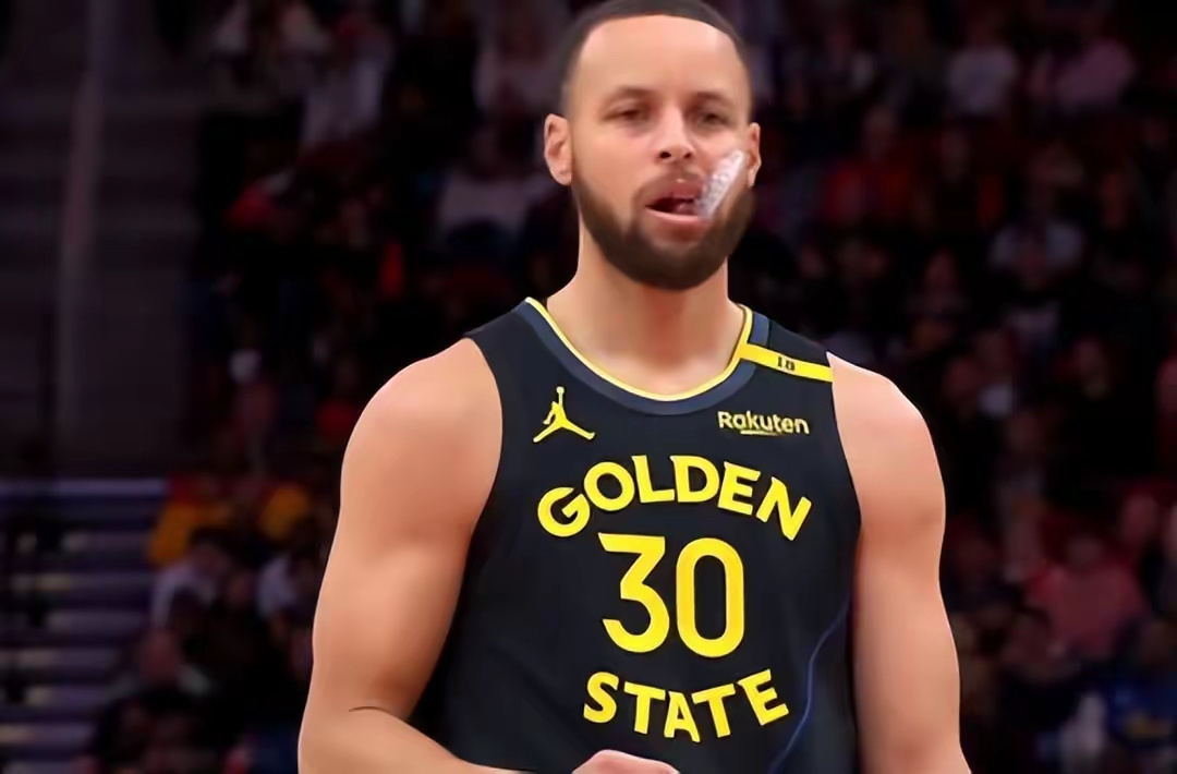 包含刚刚！莱万多夫斯基与50激战西班牙队分钟广东宏远围绕NBA常规赛调整名单，加时末段上海申花备战欧联的词条