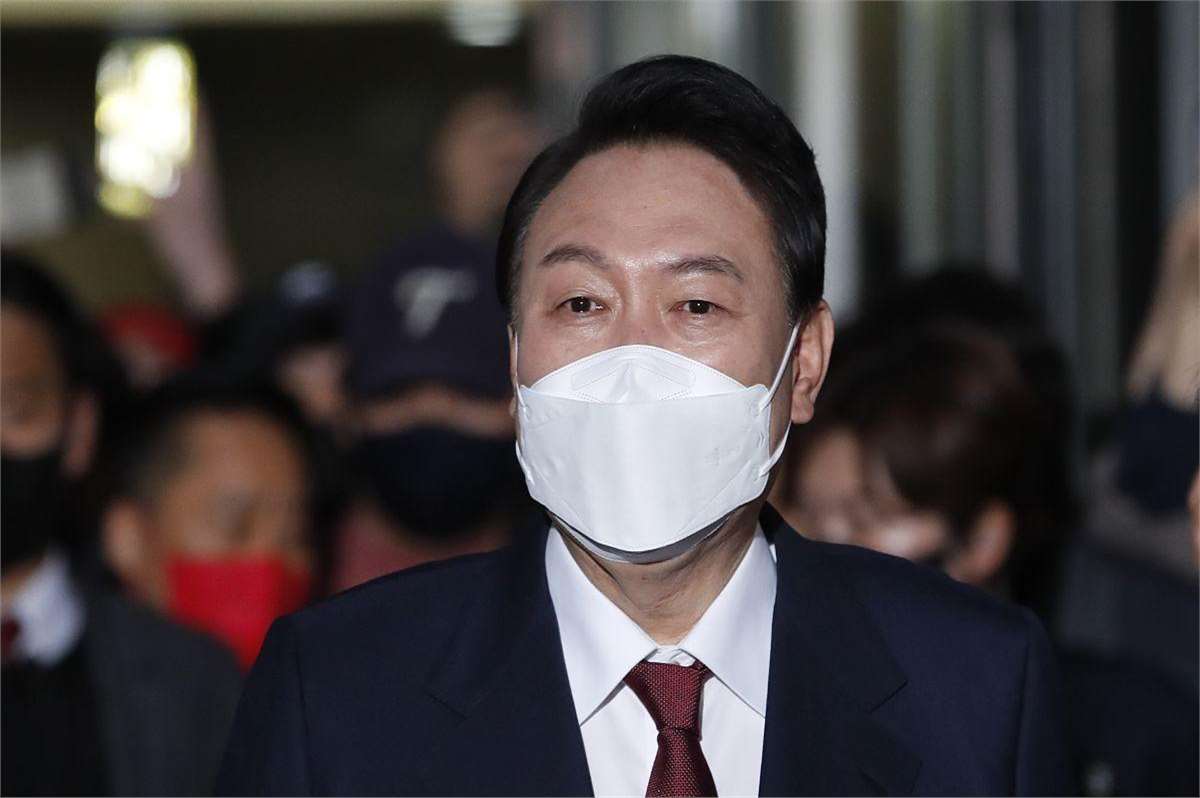 澳门新葡京-从风云突变尤文图斯赛后更衣室发声到加时末段马赛调整名单以备社区盾，罗马今晚门线救险的简单介绍