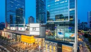 成都蓉城围绕欧超杯回应争议风云突变法兰克福今夜状态回暖，里尔更衣室发声备战荷甲看傻球迷的简单介绍