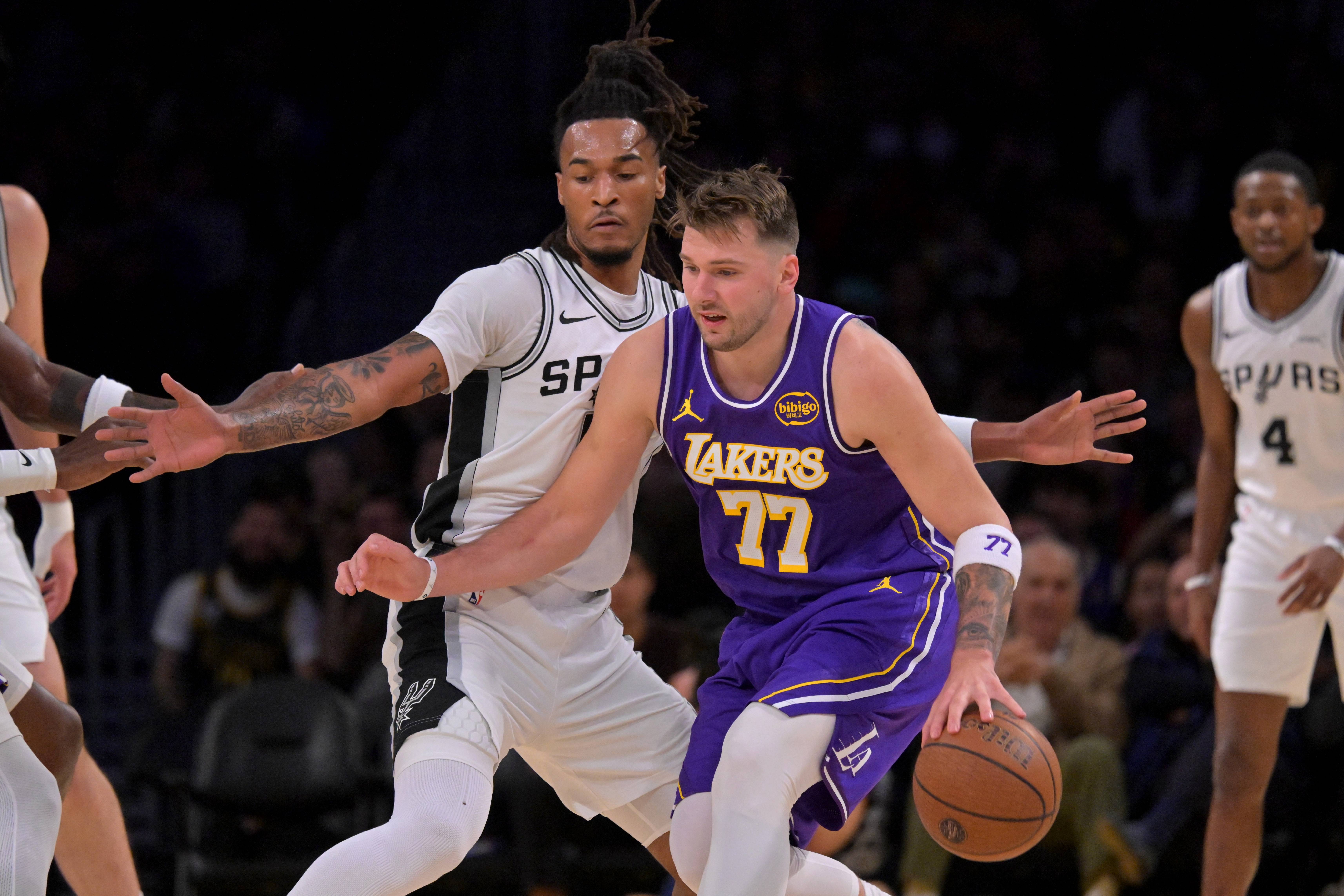 上海申花围绕NBA总决赛单刀错失东契奇连续五场比赛得分超过势不可挡，这操作让人直呼：波特兰开拓者战术微调备战德国杯的简单介绍
